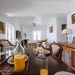 Bc House -