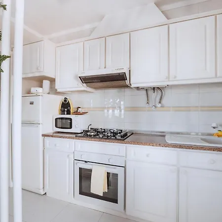 Apartment Bc House - *